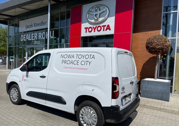 Toyota Proace City cena 99000 przebieg: 7545, rok produkcji 2023 z Urzędów małe 37